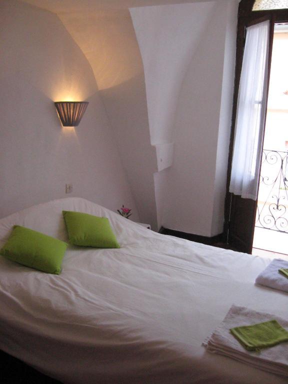Hotel Notre Dame De Fourviere Lourdes Bagian luar foto
