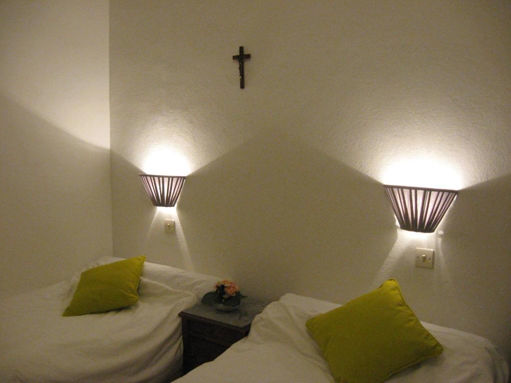 Hotel Notre Dame De Fourviere Lourdes Ruang foto