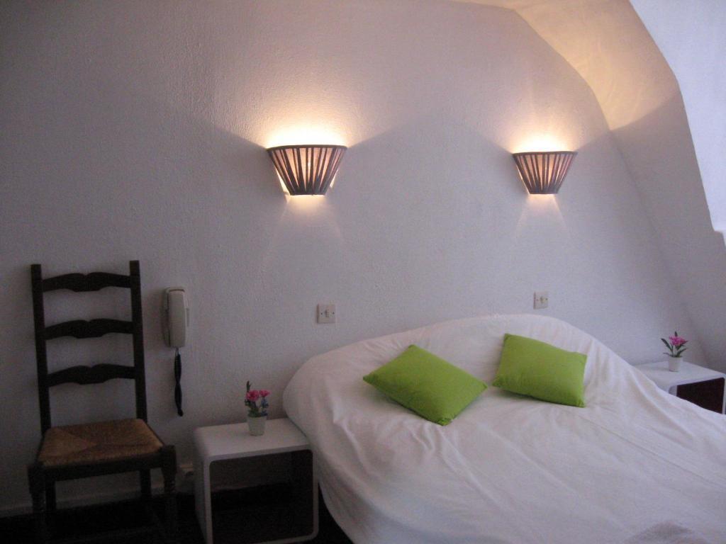 Hotel Notre Dame De Fourviere Lourdes Ruang foto